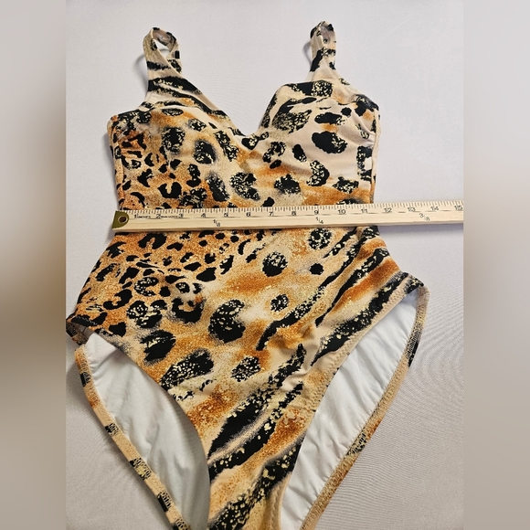 Gottex Essentials Safari V-Neck One Piece Swimsuit - Picture 5 of 12